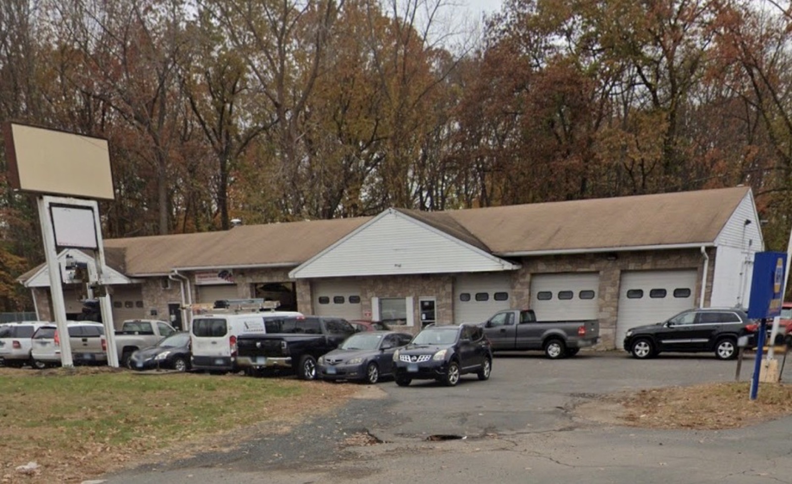 The same South Windsor building before renovation